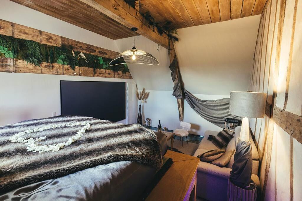 Le Duplex De L'Etoile Home Cinema Jacuzzi Et Sauna Privatif Longmesnil Exterior photo